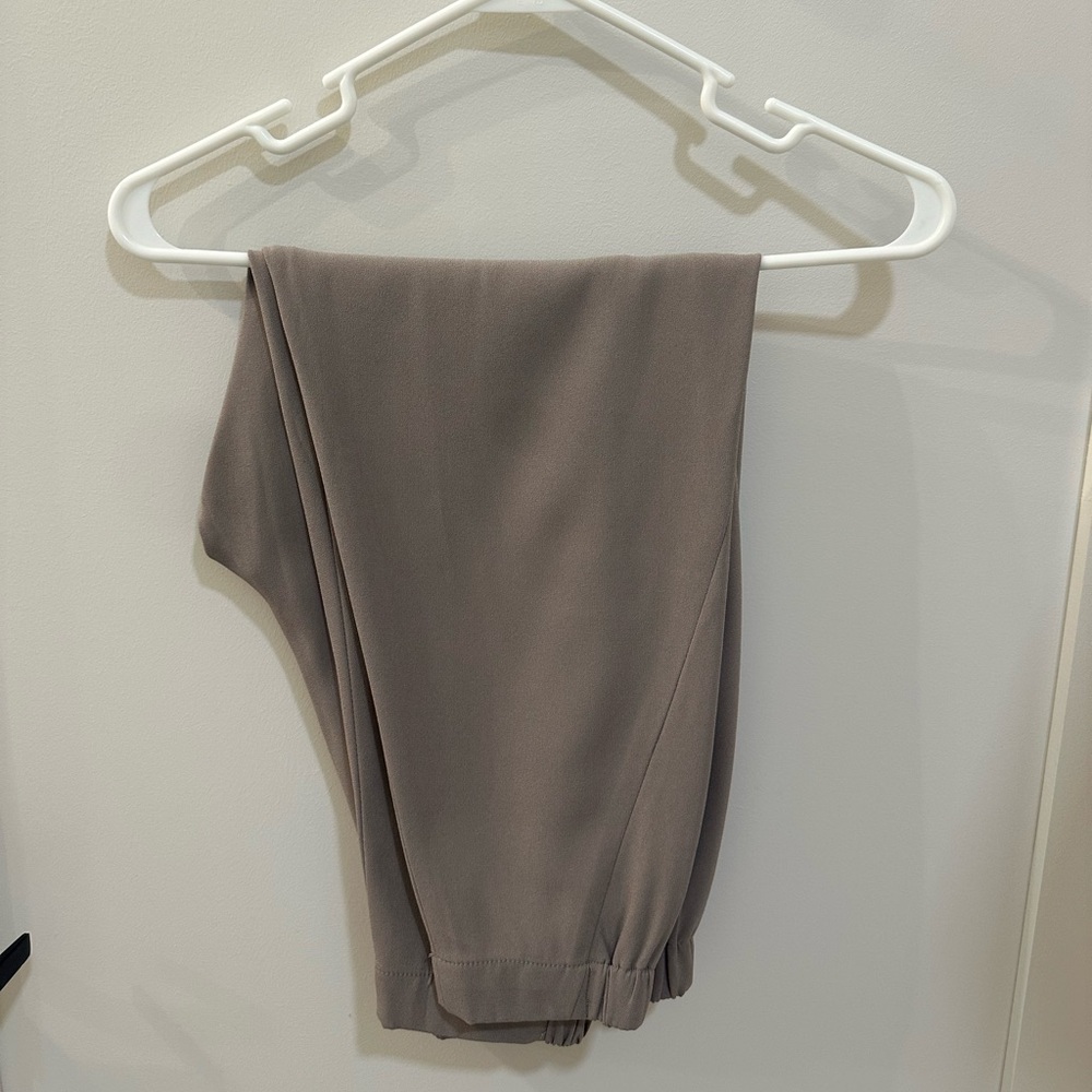 Aritzia Babaton High Rise Trousers
